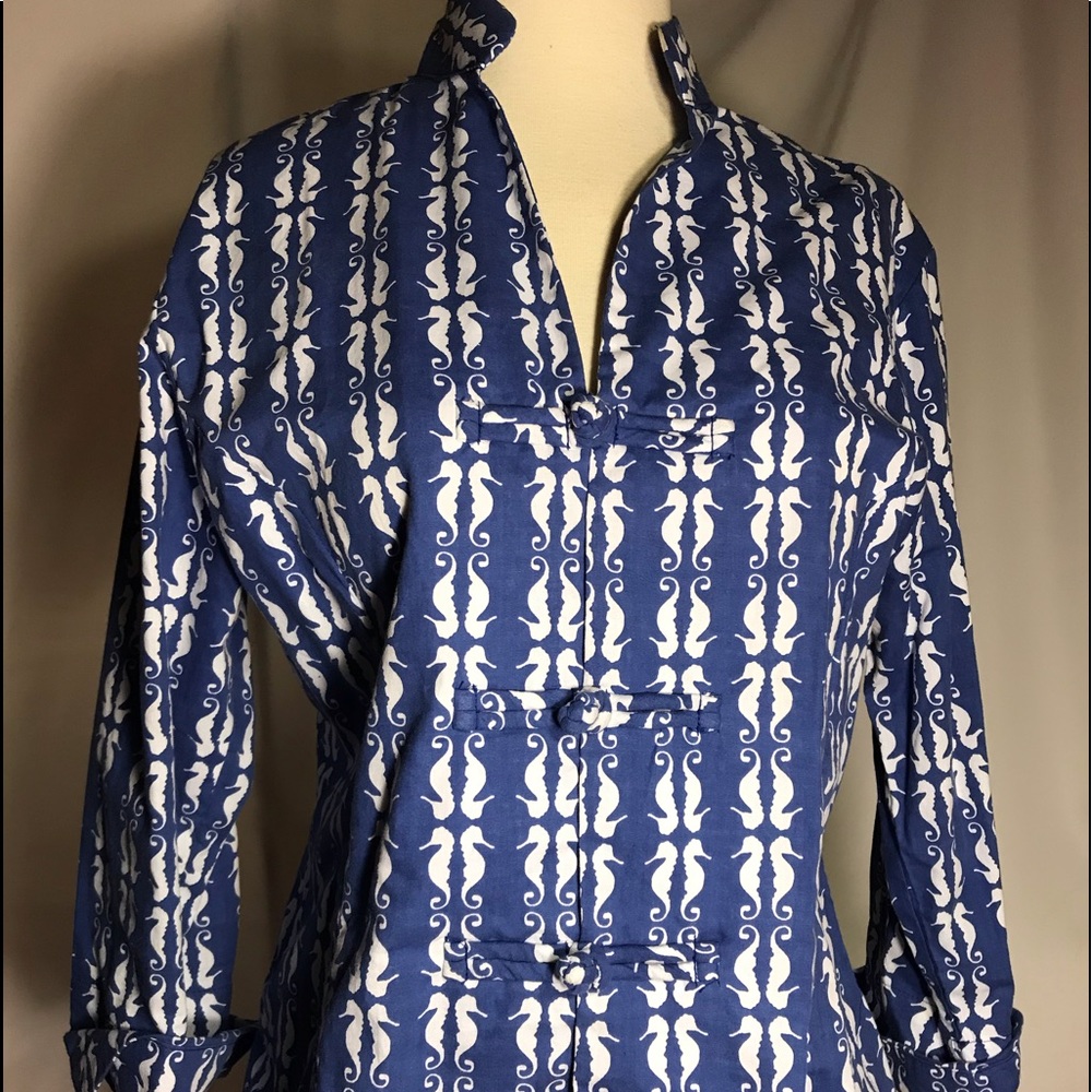 Elegant and simple shirt/ jacket